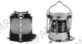 GREEN FLASHING LIGHT, POLYCARBONATE 100-115V 60W