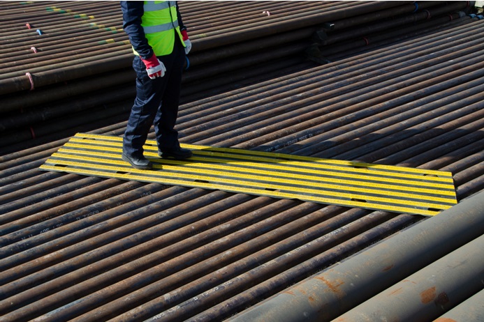 334766 - 防滑板 PIPEWALKER，长踏面 700X3300MM